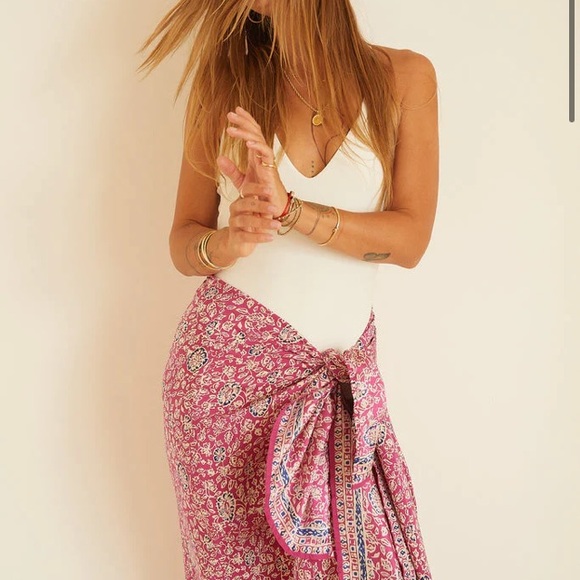 NWT NATALIE MARTIN Sarong In Floral Print Lavender - Picture 2 of 10